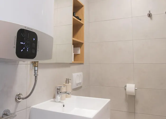 Kala 4* 시베니크